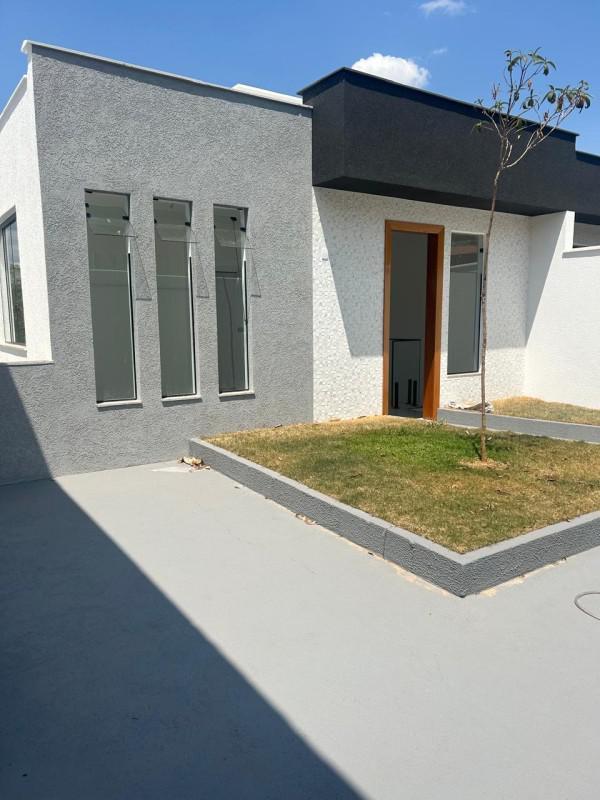 Casa, Jardim Vitória, 3 Quartos, 2 Vagas, 1 Suíte