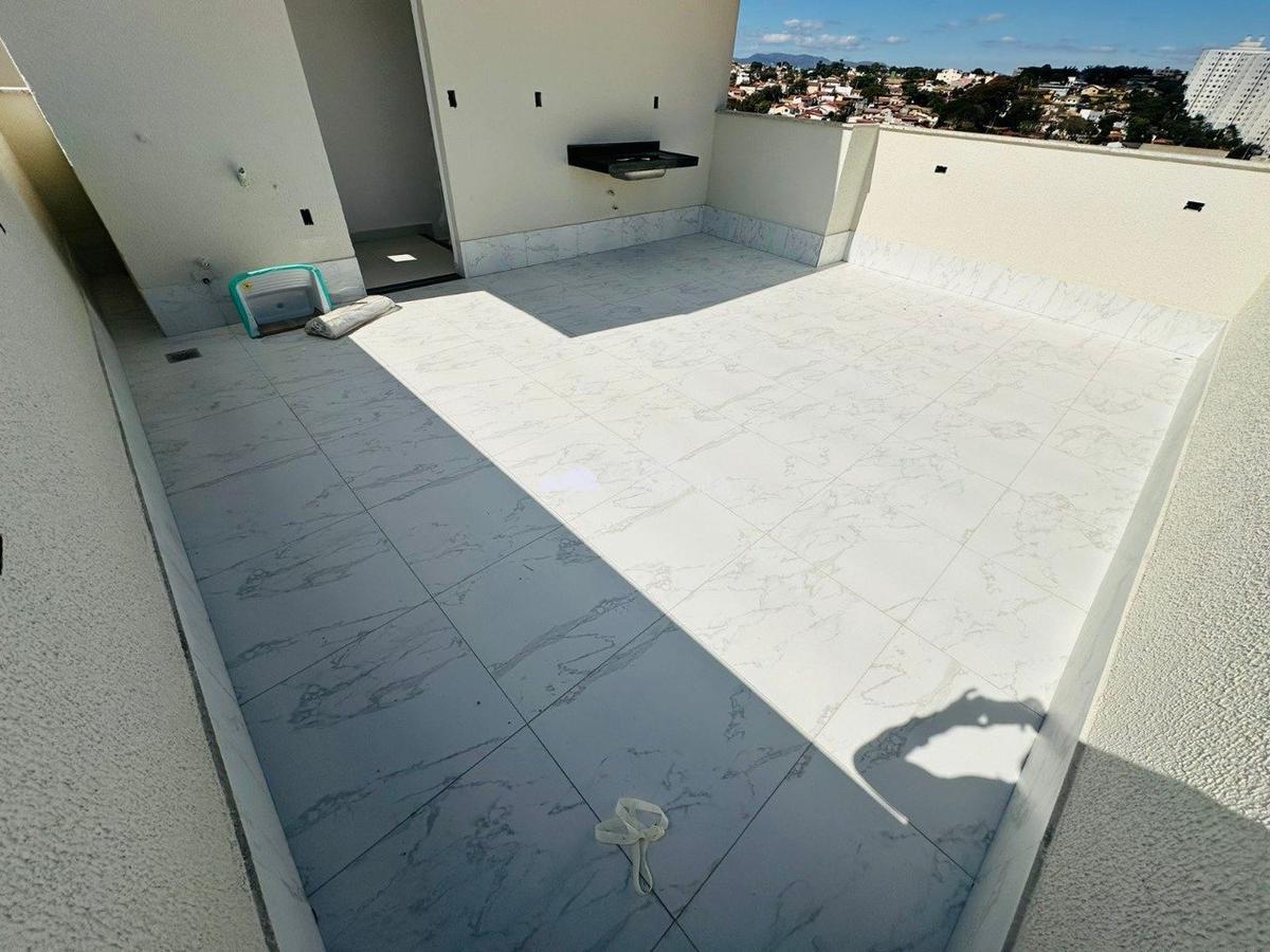 Apartamento, Santa Mônica, 2 Quartos, 1 Vaga