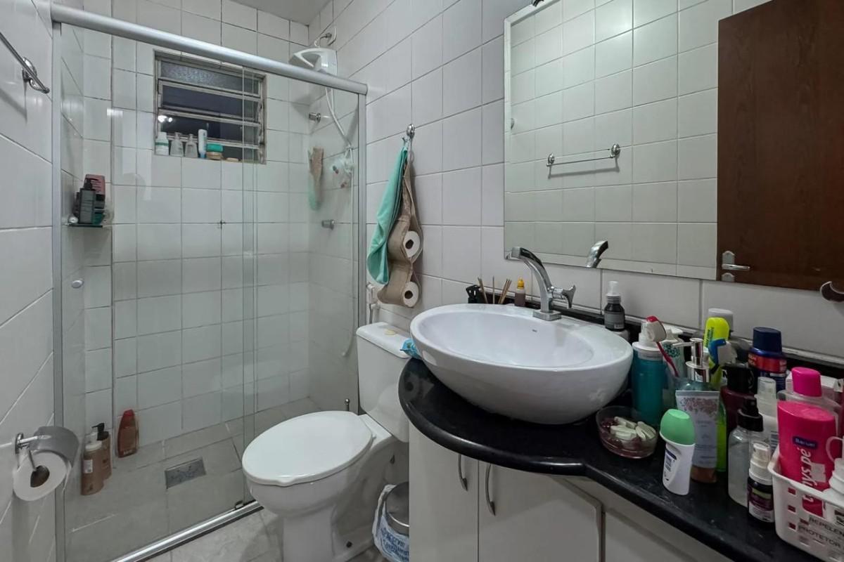 Casa, Fernão Dias, 2 Quartos, 1 Vaga