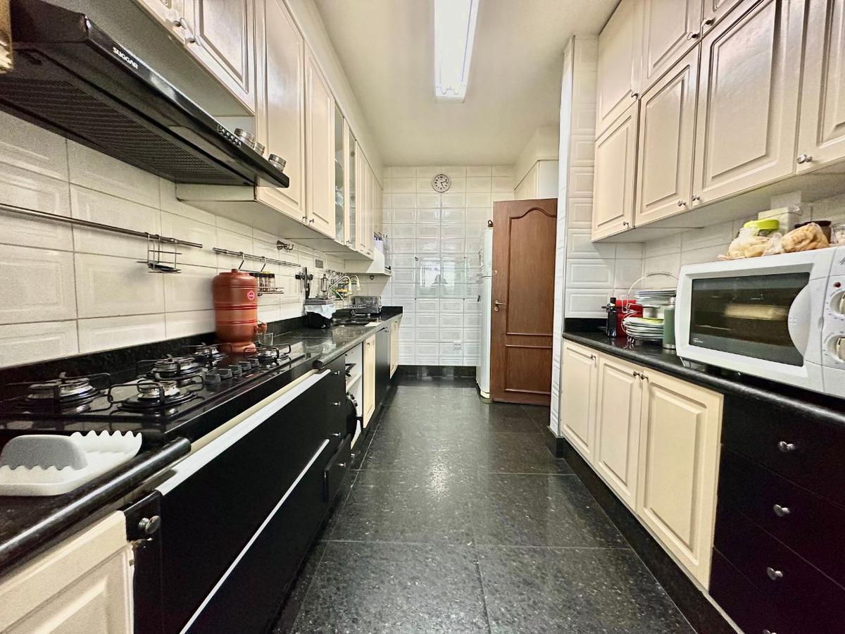 Apartamento, Funcionários, 4 Quartos, 2 Vagas, 1 Suíte