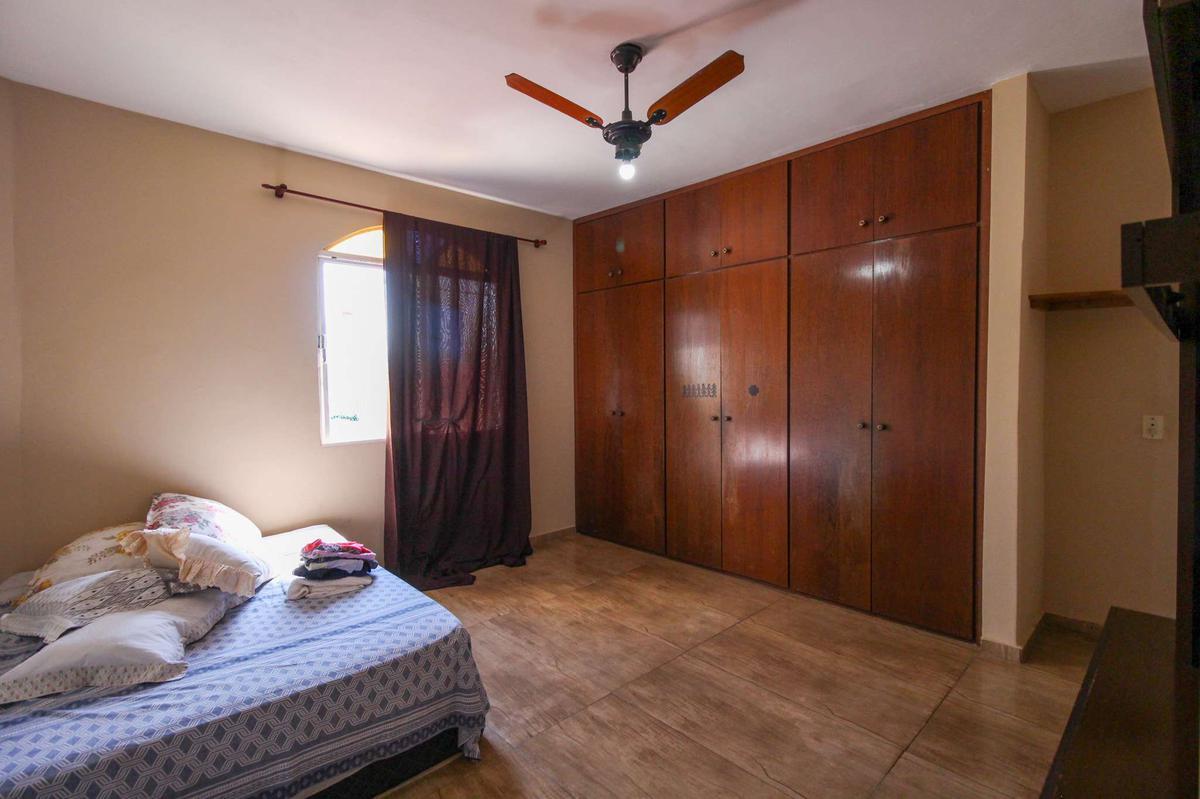 Casa, Planalto, 5 Quartos, 5 Vagas, 1 Suíte