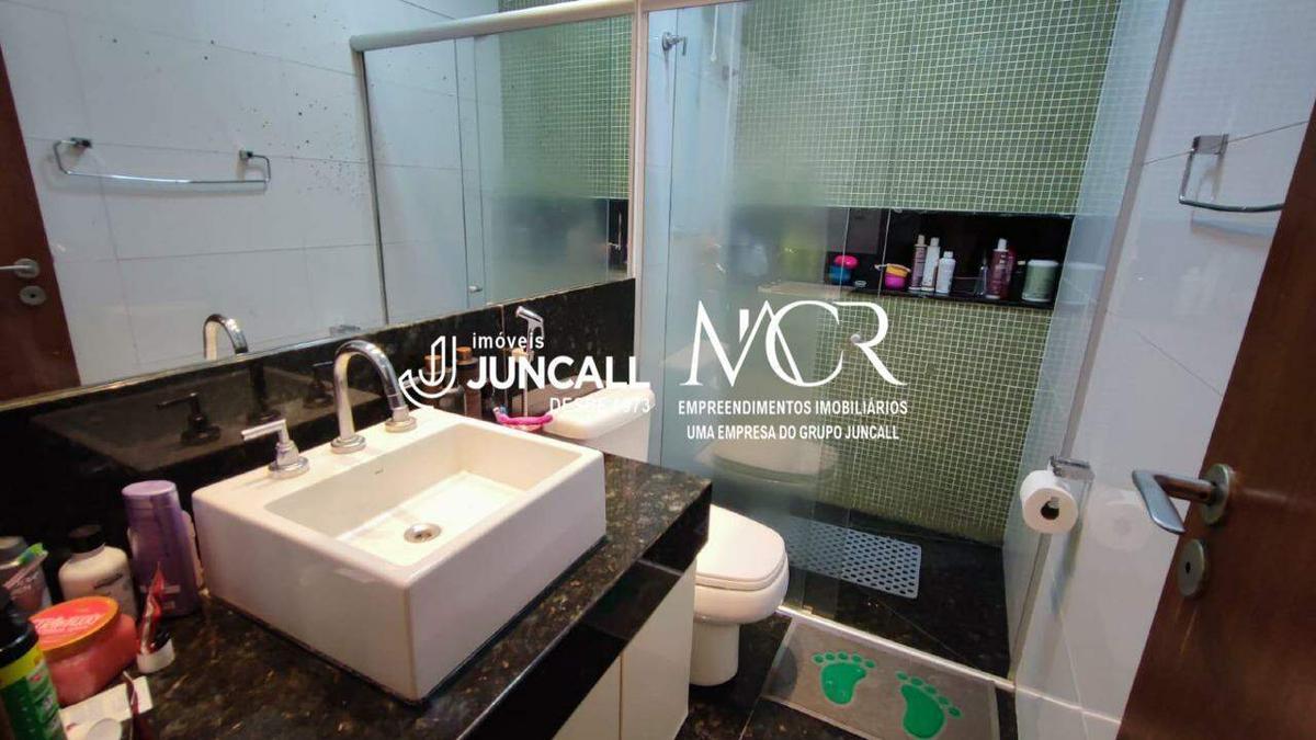 Casa, Nova Floresta, 4 Quartos, 2 Vagas, 2 Suítes