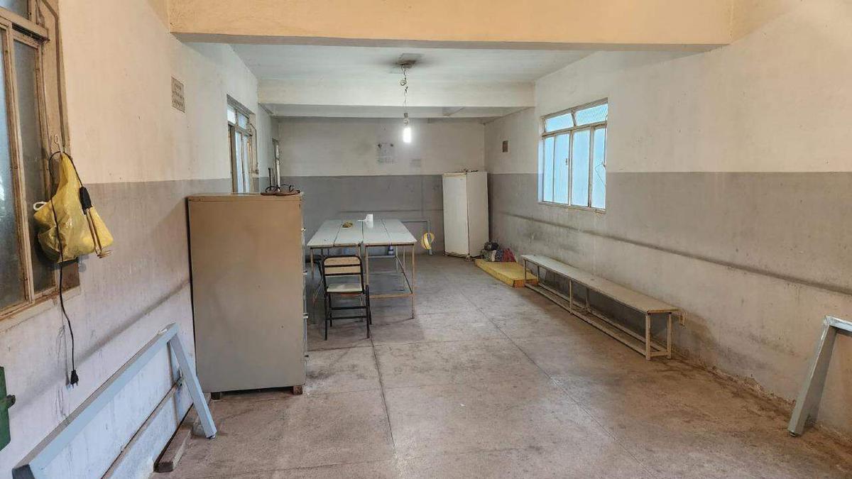 Galpão, Califórnia, 0 Quarto, 0 Vaga