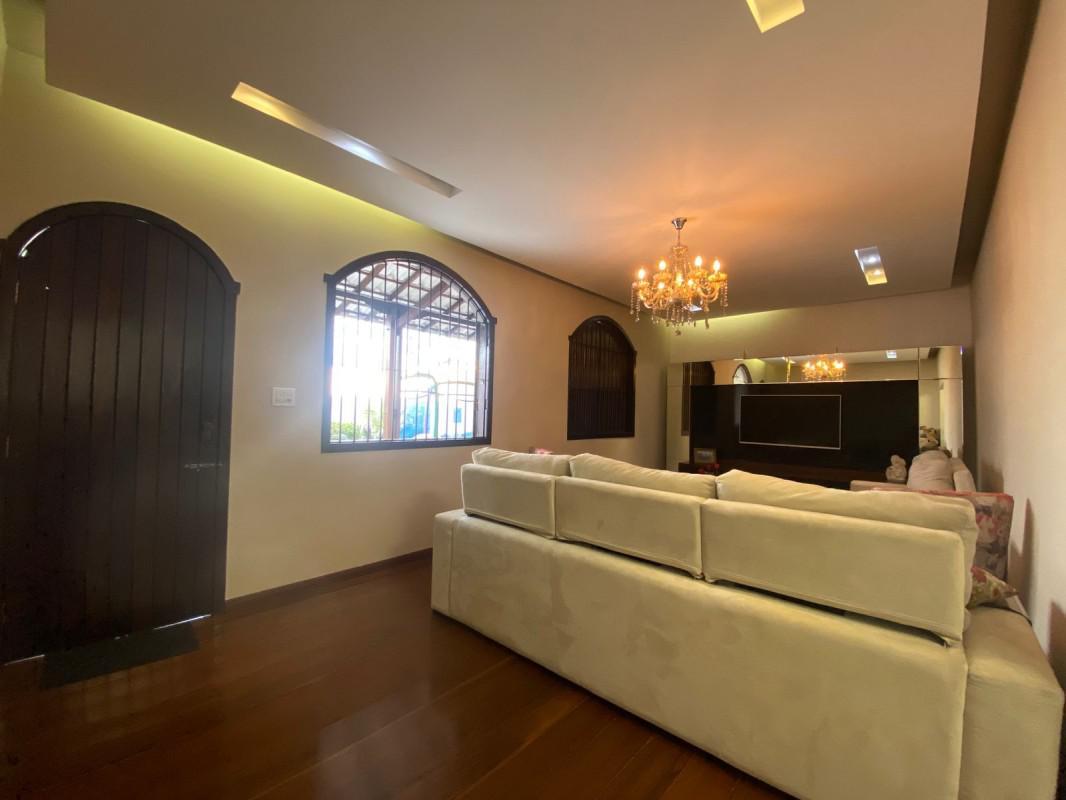 Casa, Tirol, 3 Quartos, 3 Vagas, 1 Suíte