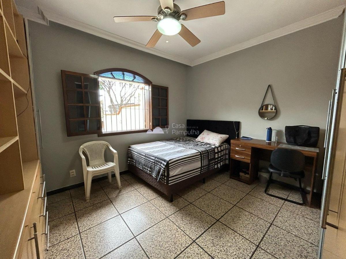 Casa, Itapoã, 3 Quartos, 4 Vagas, 1 Suíte