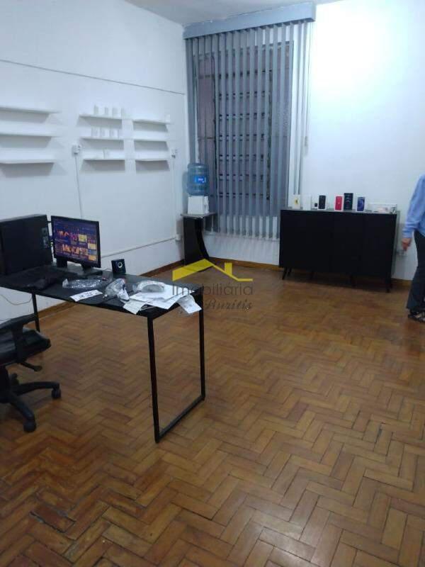 Sala, Centro