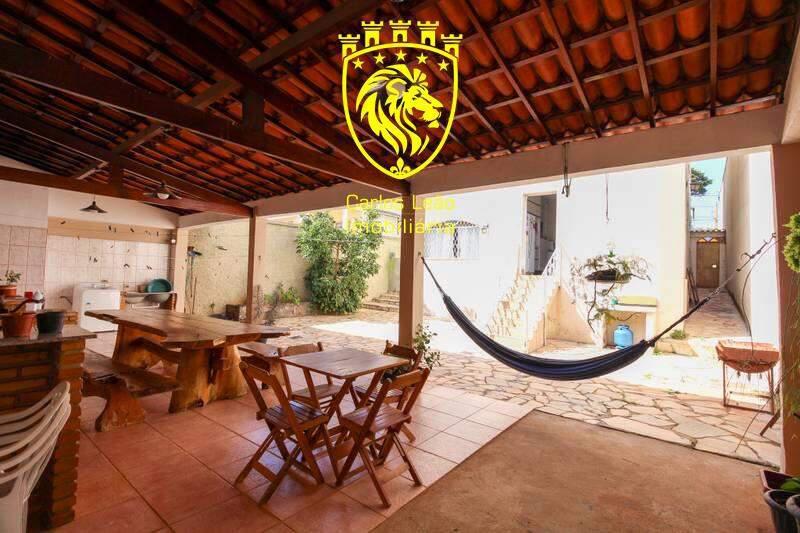 Casa, Planalto, 5 Quartos, 5 Vagas, 1 Suíte