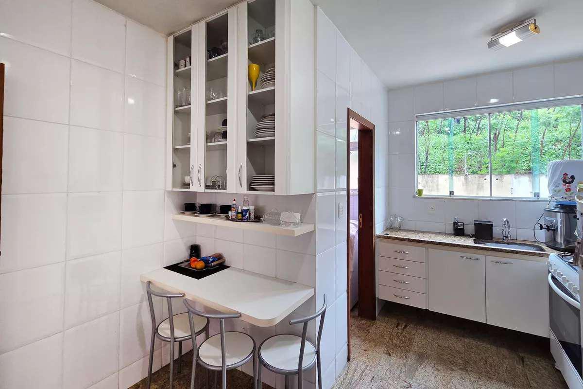 Apartamento, Luxemburgo, 4 Quartos, 3 Vagas, 1 Suíte