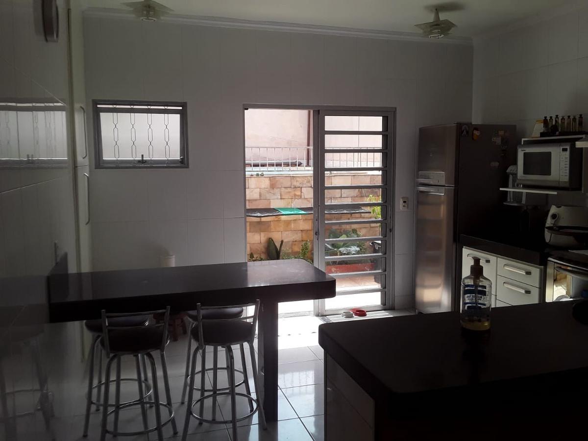 Casa, Sagrada Família, 3 Quartos, 2 Vagas, 1 Suíte