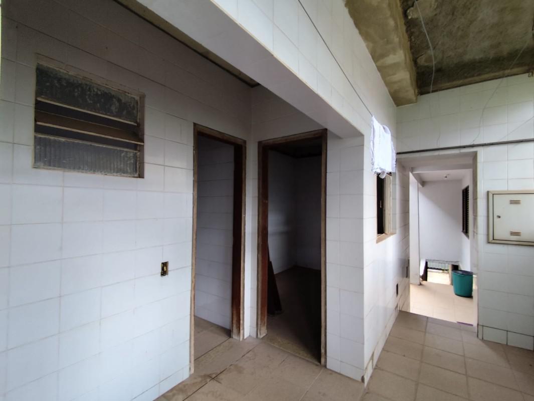 Casa, João Pinheiro, 6 Quartos, 2 Vagas, 2 Suítes