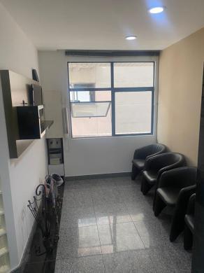 Conjunto de Salas, Funcionários