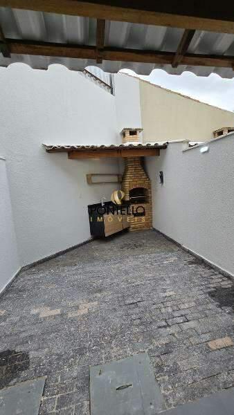 Casa, Santa Branca, 2 Quartos, 1 Vaga