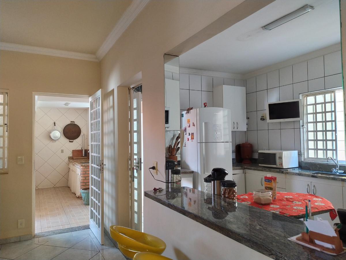 Casa, Sagrada Família, 4 Quartos, 8 Vagas, 4 Suítes