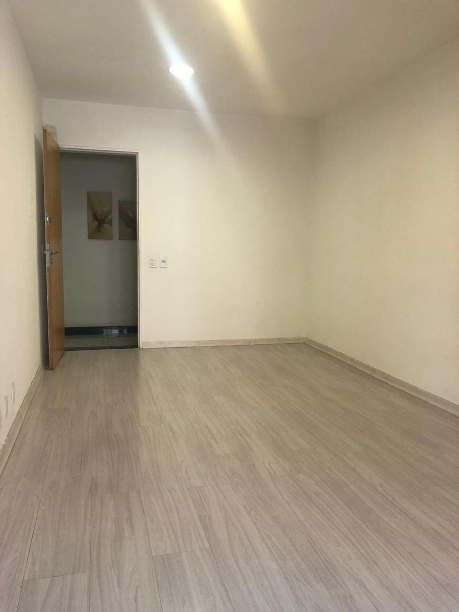 Sala, Funcionários, 0 Vaga