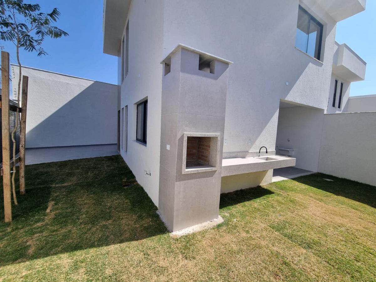 Casa, Planalto, 3 Quartos, 2 Vagas, 1 Suíte