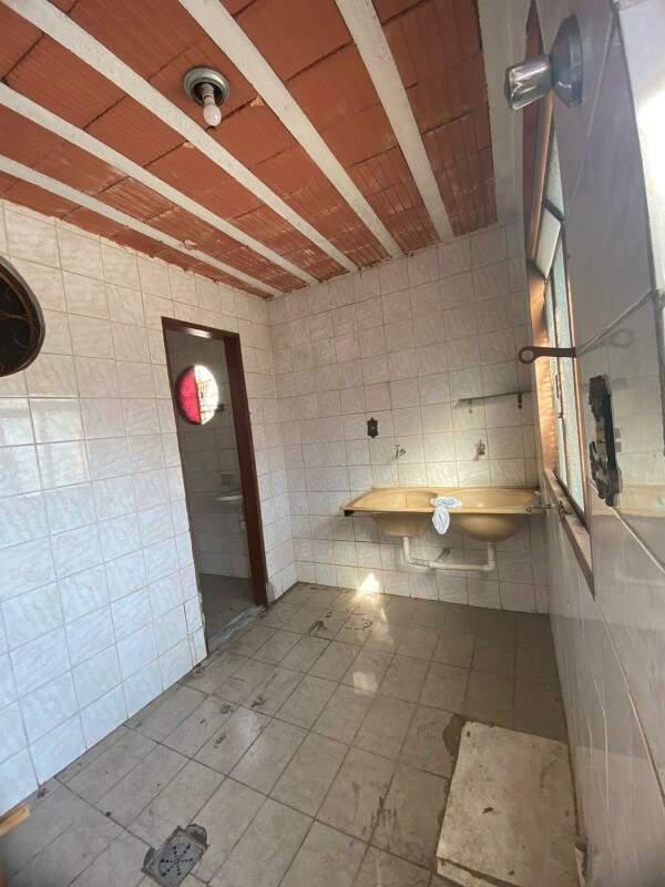Quitinete, Alto Barroca, 1 Quarto, 0 Vaga, 1 Suíte