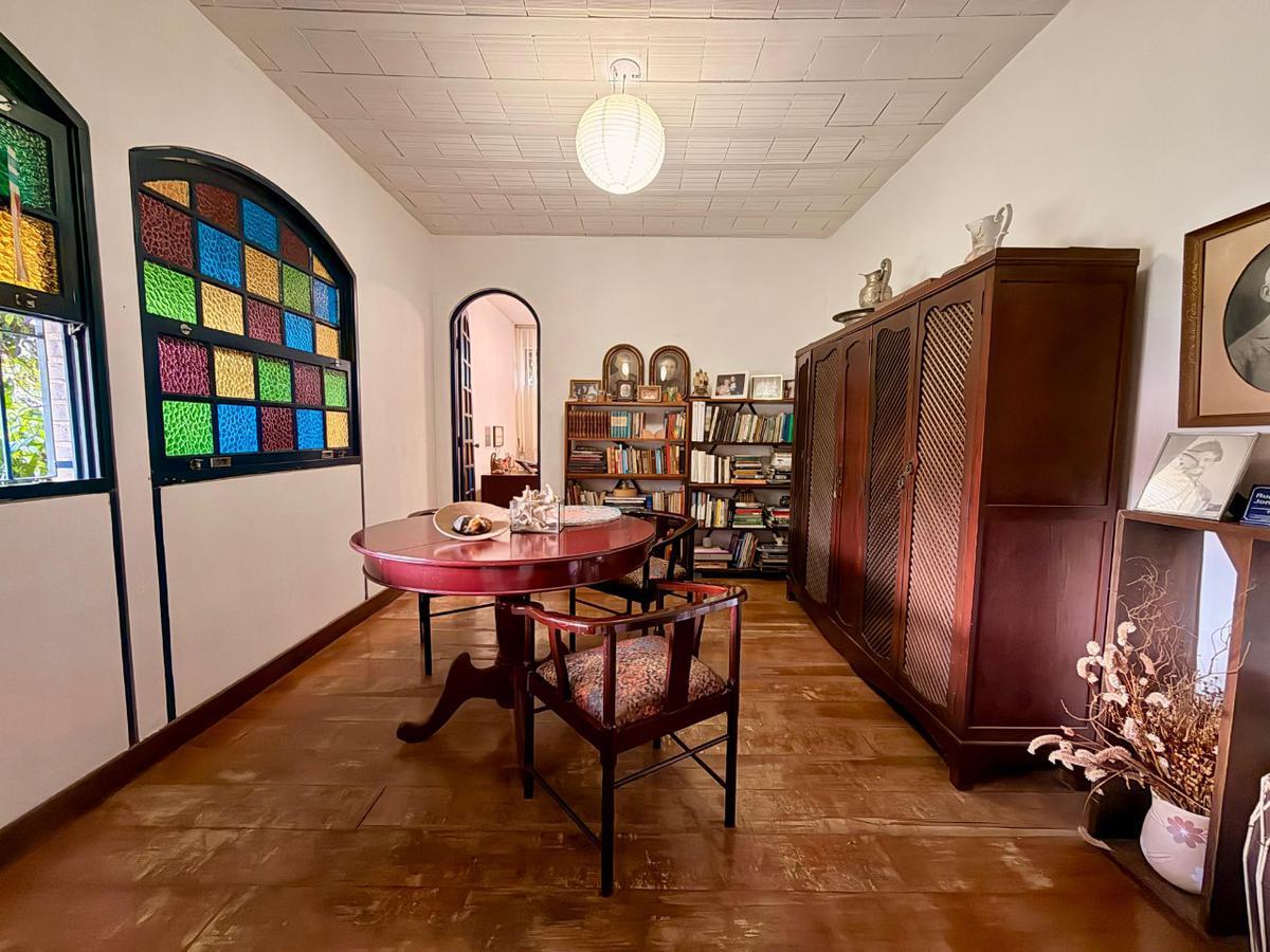 Casa, Bandeirantes (pampulha), 5 Quartos, 8 Vagas, 3 Suítes