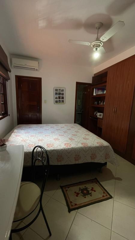 Casa, Castelo, 4 Quartos, 6 Vagas, 3 Suítes