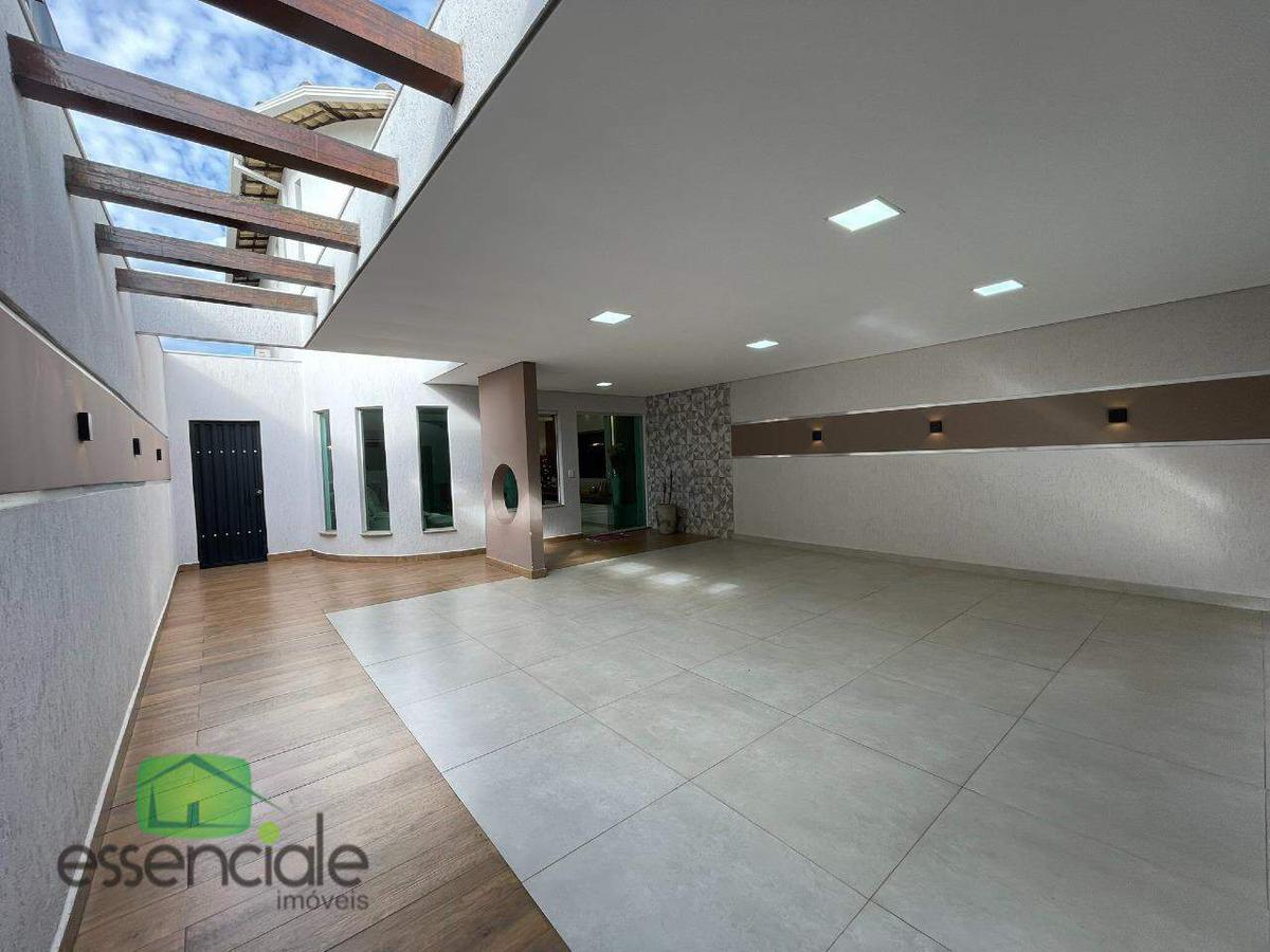 Casa, Europa, 3 Quartos, 4 Vagas, 1 Suíte