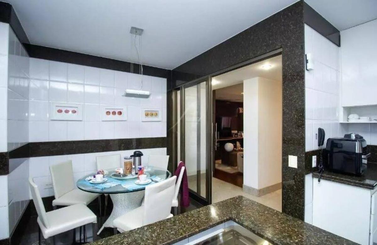 Apartamento, Funcionários, 4 Quartos, 5 Vagas, 2 Suítes