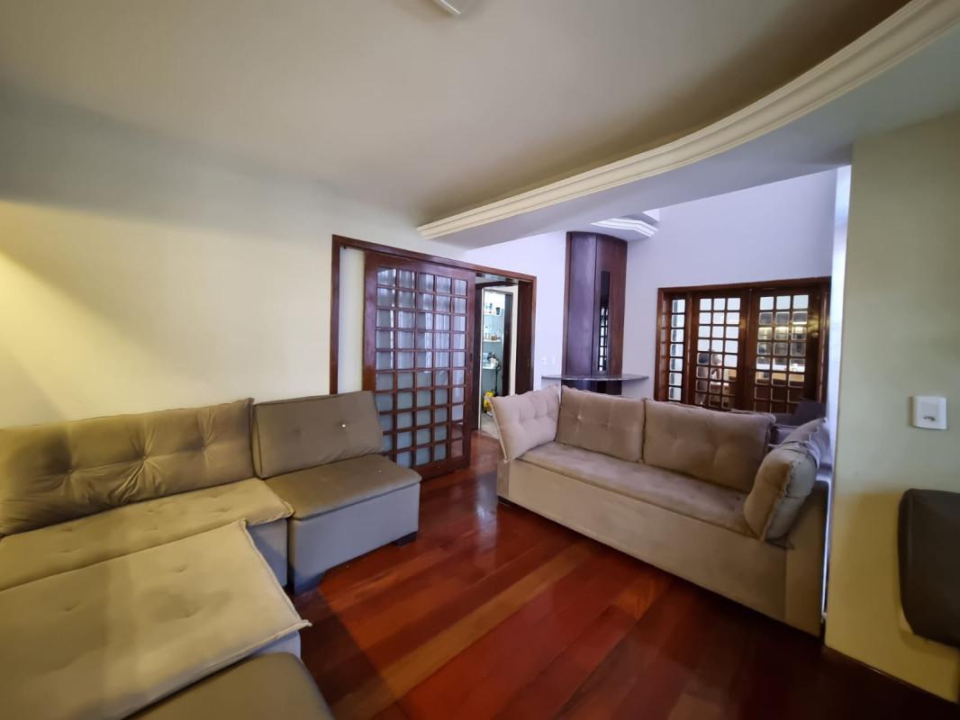 Casa, Jardim Riacho das Pedras, 3 Quartos, 4 Vagas, 2 Suítes