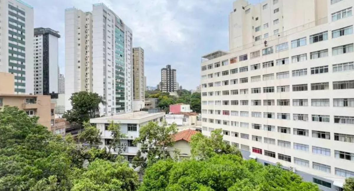 Apartamento, Funcionários, 2 Quartos, 1 Vaga