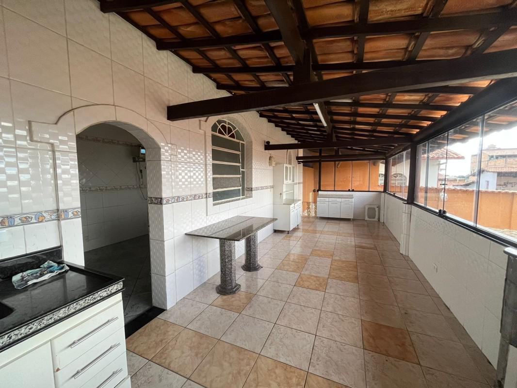 Casa, Fonte Grande, 4 Quartos, 7 Vagas, 2 Suítes