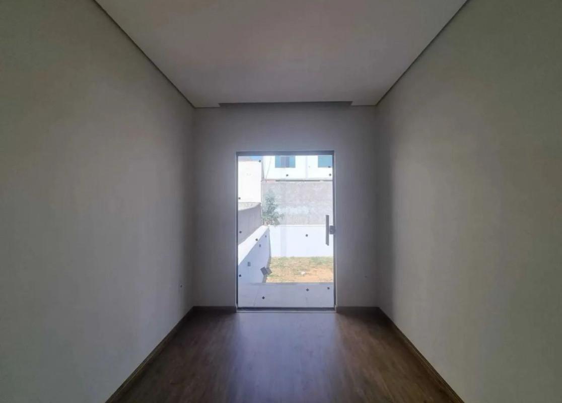 Casa, Jardim Riacho das Pedras, 3 Quartos, 4 Vagas, 1 Suíte