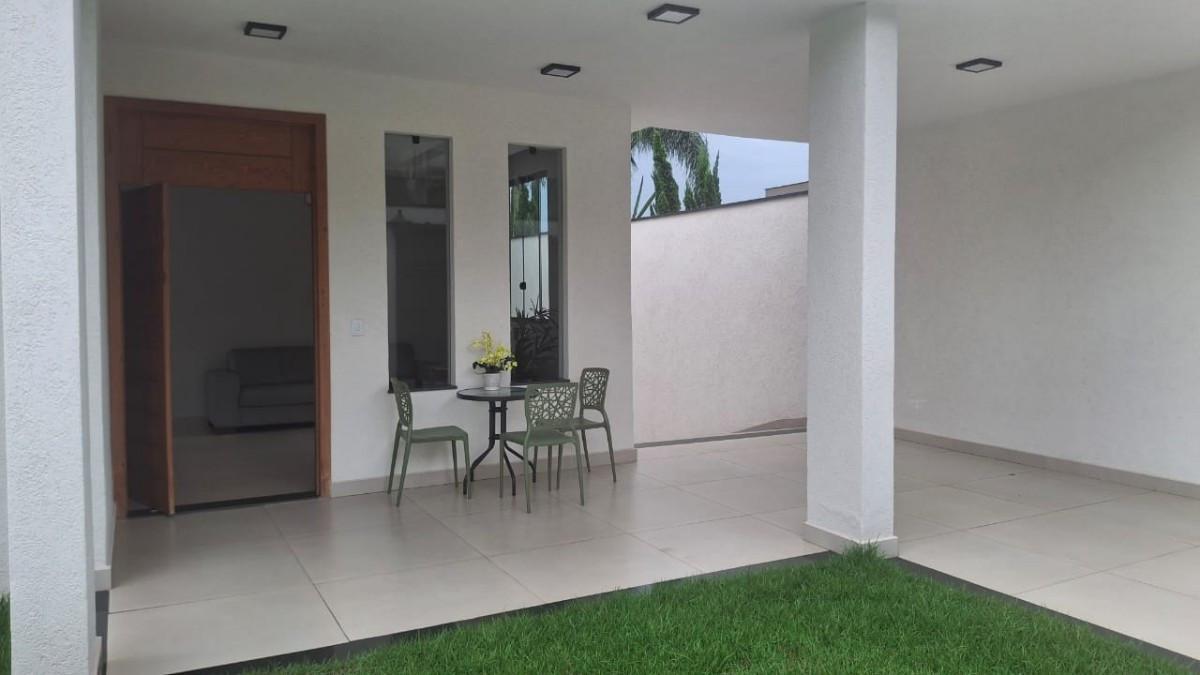 Casa, São Gonçalo, 3 Quartos, 2 Vagas, 1 Suíte