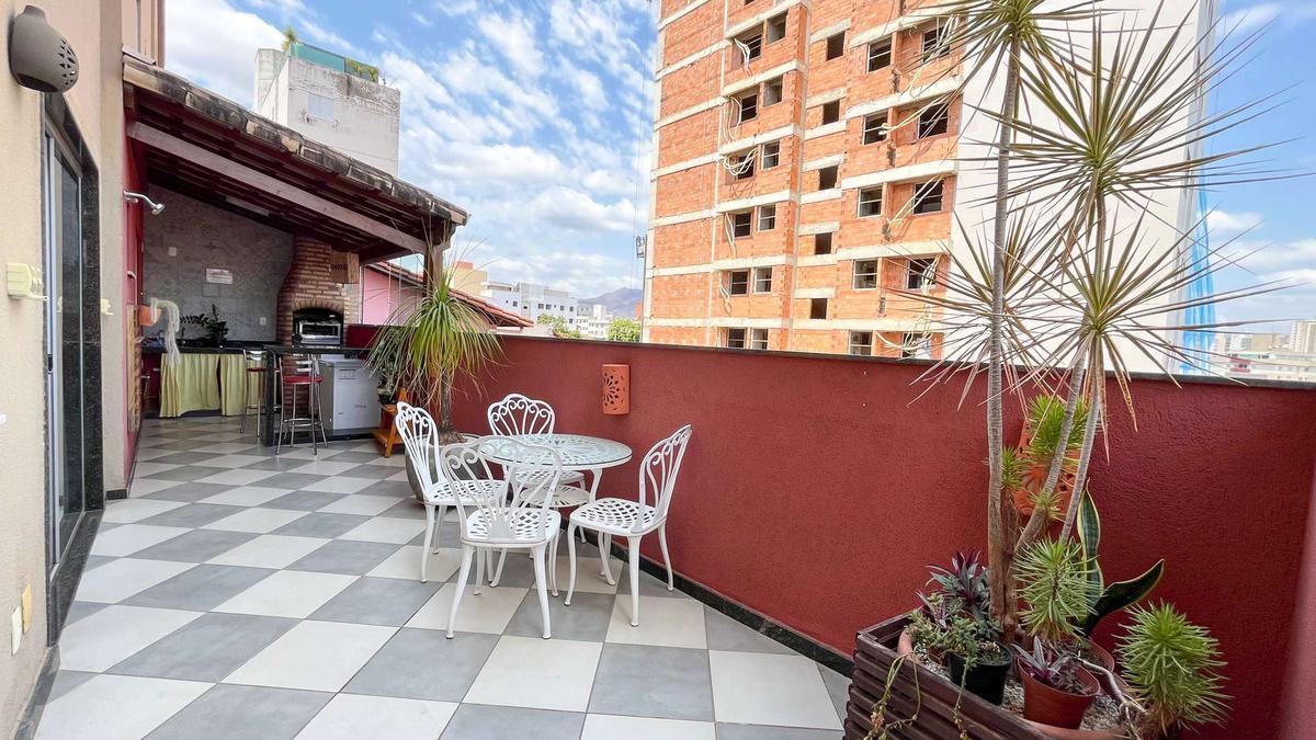 Apartamento, Sagrada Família, 3 Quartos, 2 Vagas, 1 Suíte