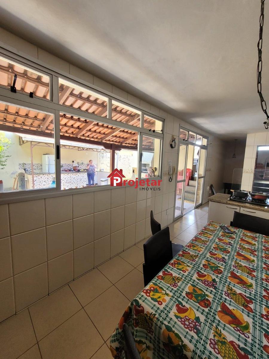 Casa, Sagrada Família, 5 Quartos, 2 Vagas, 3 Suítes