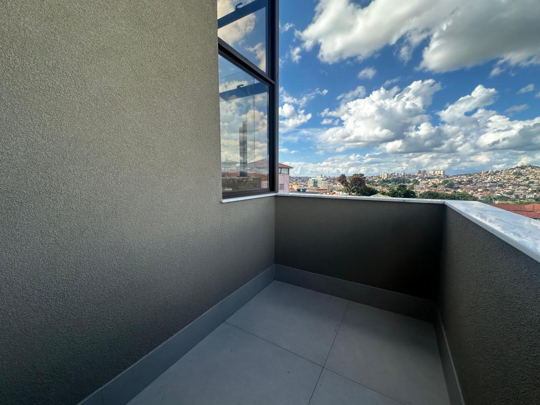 Cobertura, Esplanada, 4 Quartos, 2 Vagas, 1 Suíte