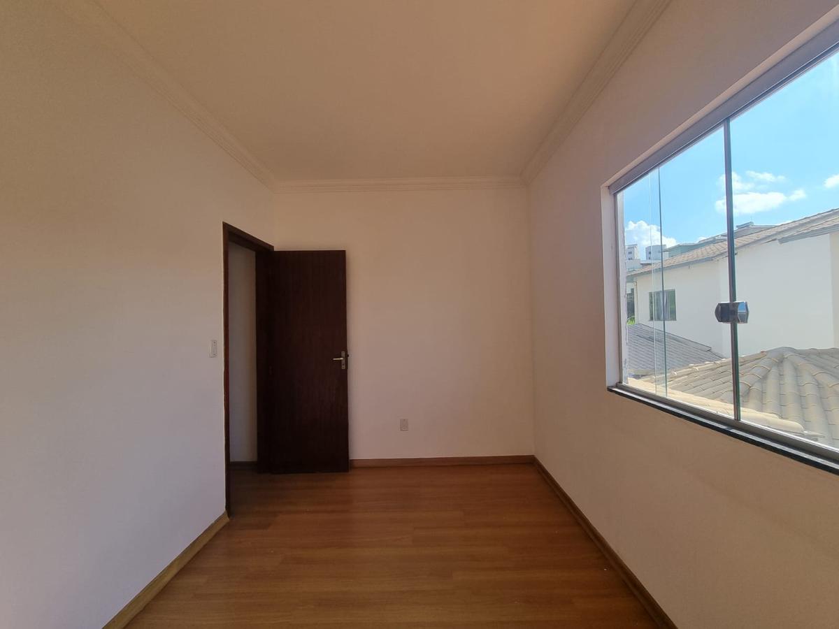 Casa, Masterville, 2 Quartos, 1 Vaga, 1 Suíte