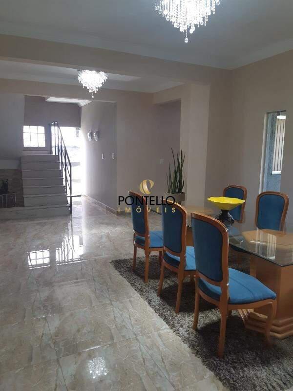 Casa, Boa Vista, 8 Quartos, 2 Vagas, 2 Suítes