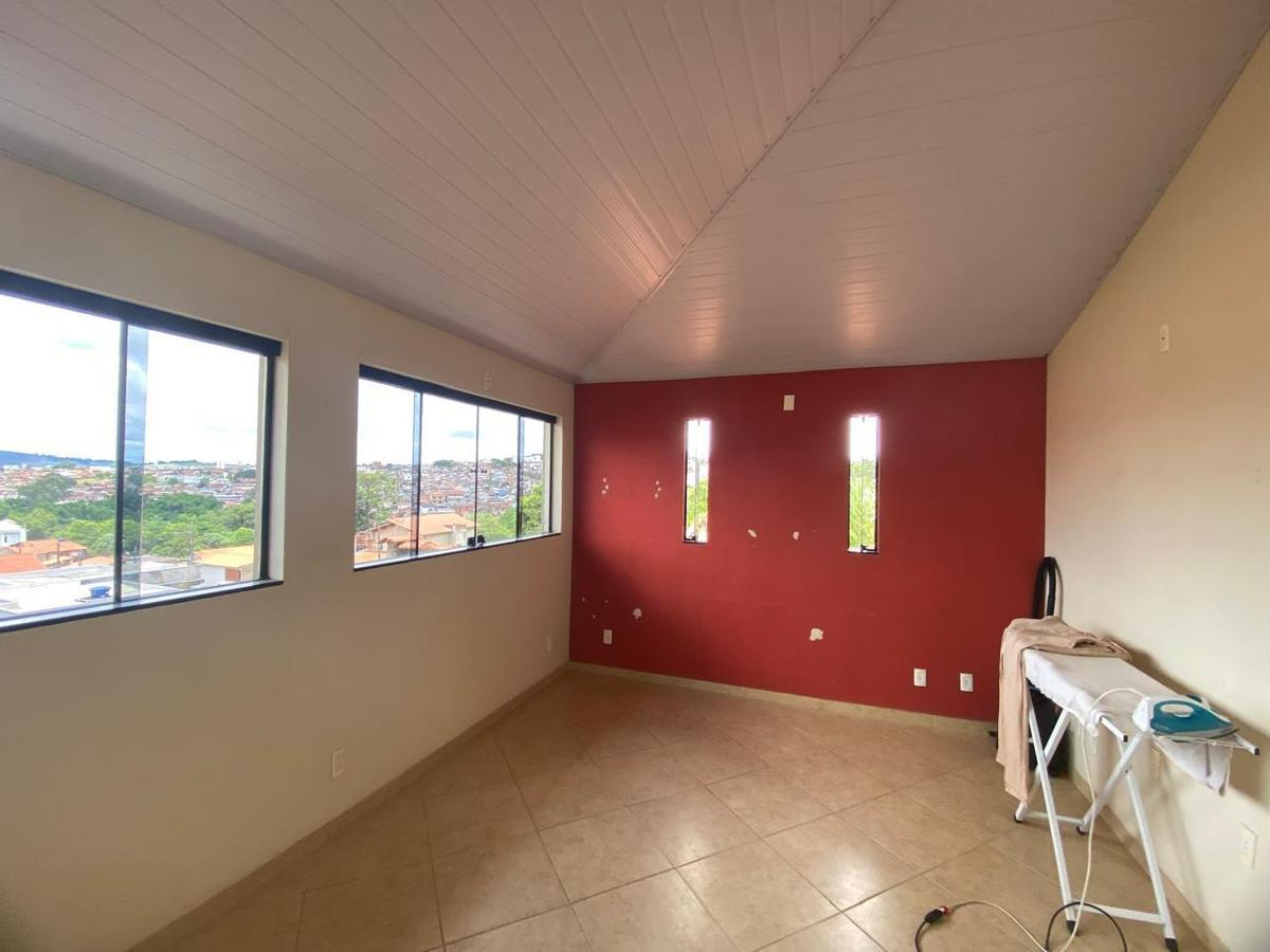 Casa, Jardim Ribeiro, 3 Quartos, 5 Vagas, 2 Suítes