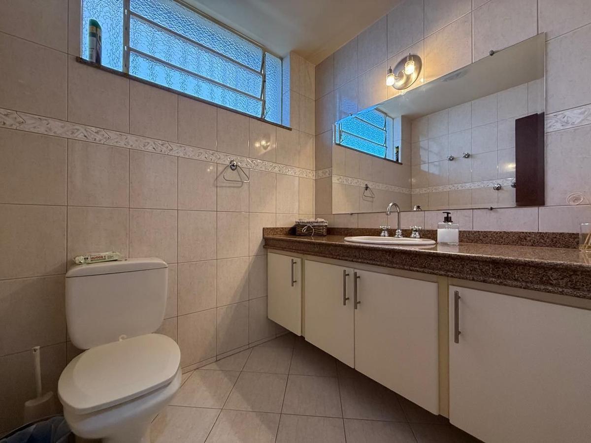 Casa, Itapoã, 3 Quartos, 4 Vagas, 1 Suíte