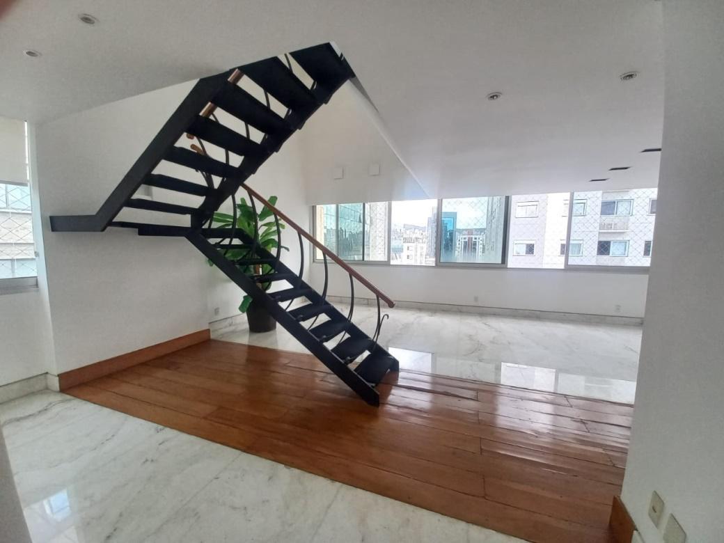 Cobertura, Funcionários, 4 Quartos, 3 Vagas, 2 Suítes