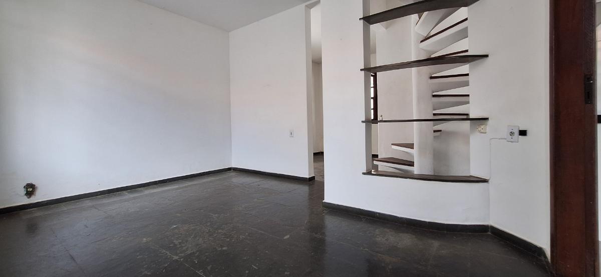 Casa, Floresta, 4 Quartos, 3 Vagas, 1 Suíte
