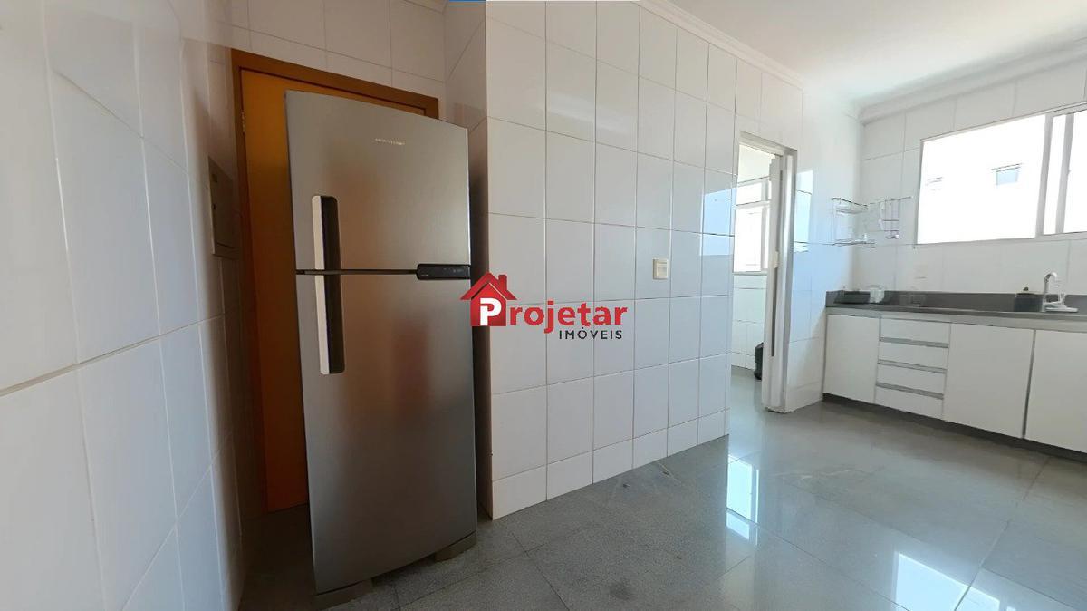 Apartamento, Floresta, 4 Quartos, 3 Vagas, 2 Suítes