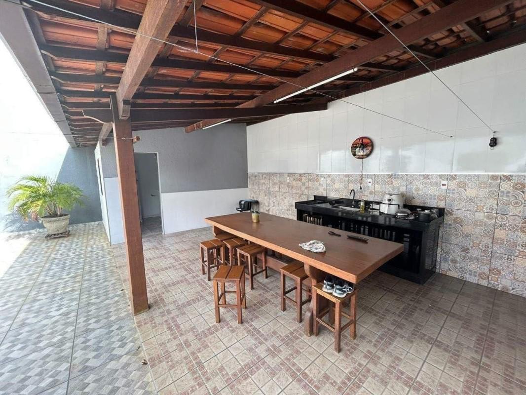 Casa, Eldorado, 3 Quartos, 6 Vagas, 1 Suíte