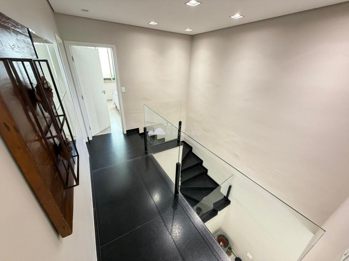 Casa, Trevo, 3 Quartos, 2 Vagas, 2 Suítes