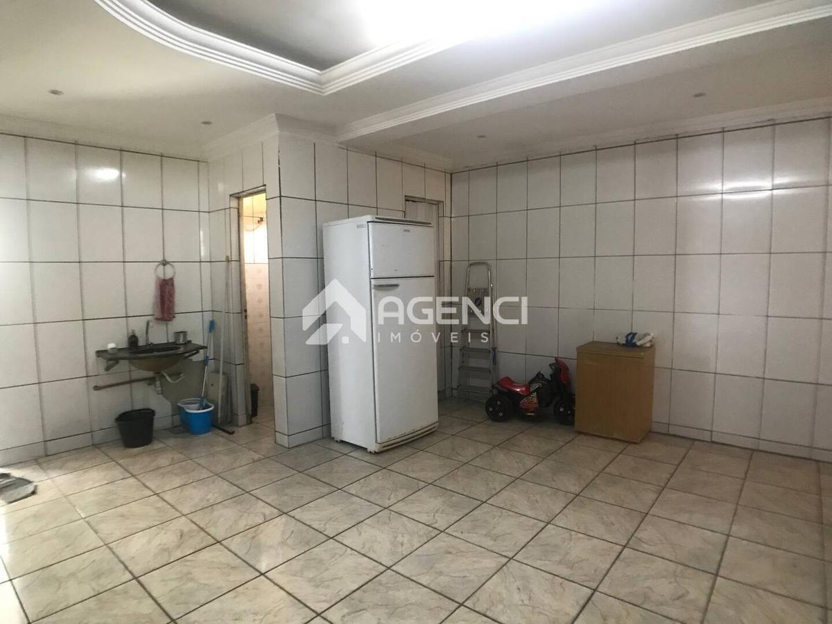 Casa, Santa Maria, 3 Quartos, 0 Vaga, 1 Suíte