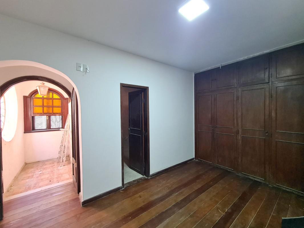 Casa, Gutierrez, 5 Quartos, 4 Vagas, 2 Suítes