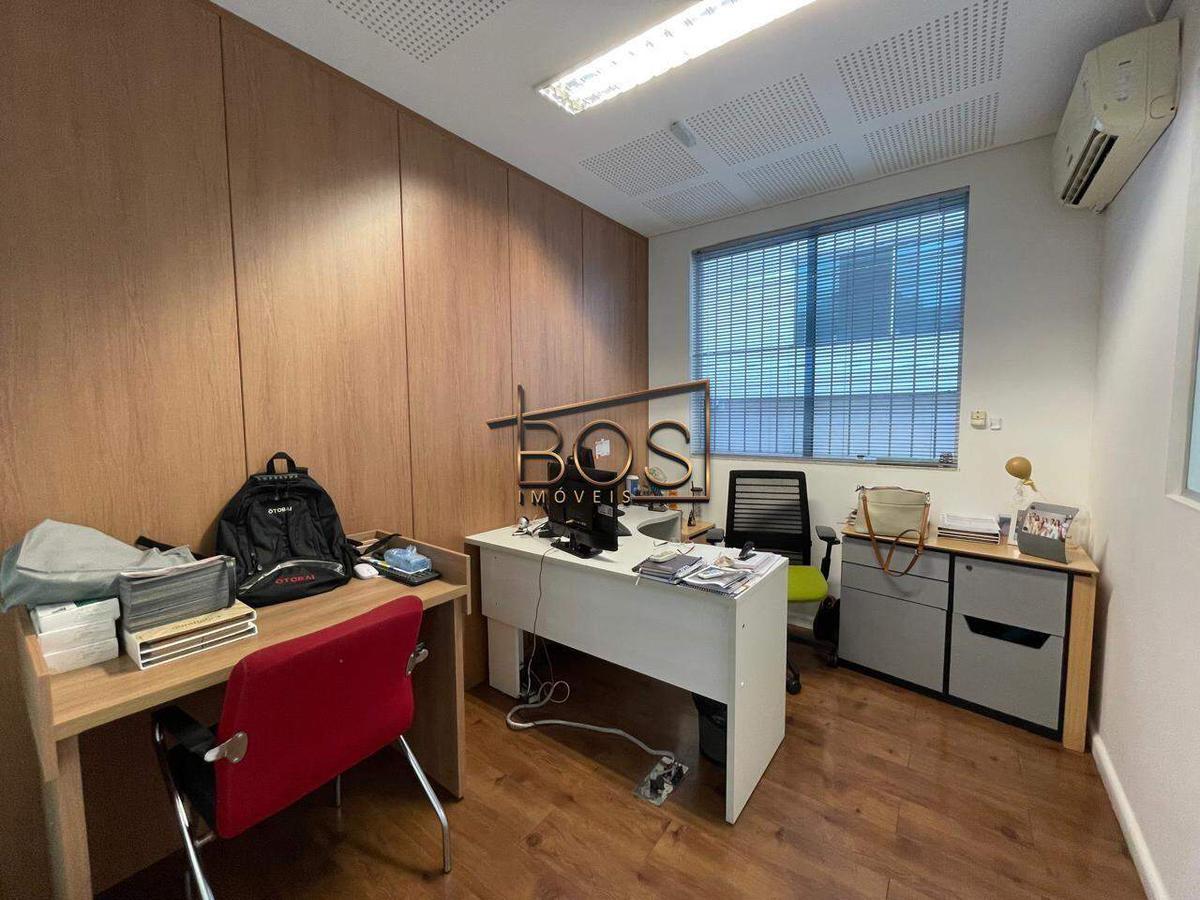 Casa, Vila Paris, 6 Quartos, 4 Vagas