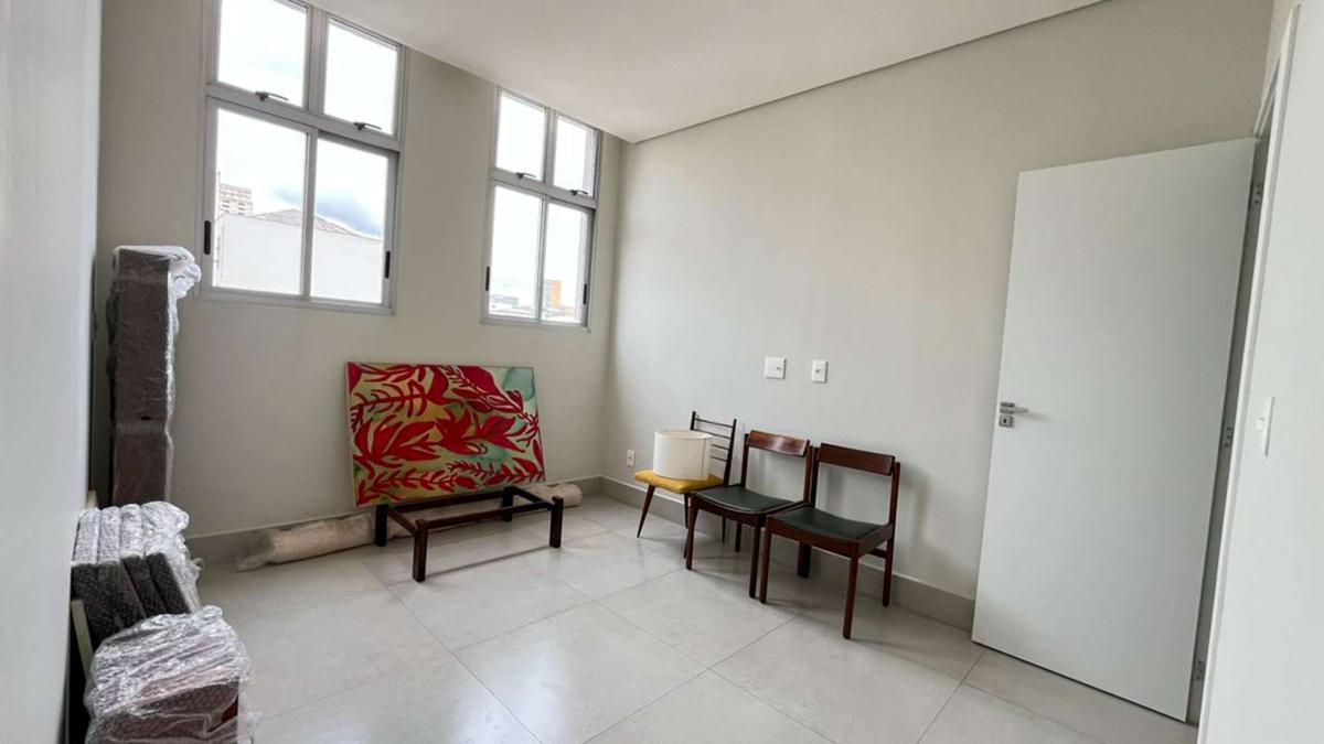 Cobertura, Centro, 2 Quartos, 0 Vaga, 4 Suítes