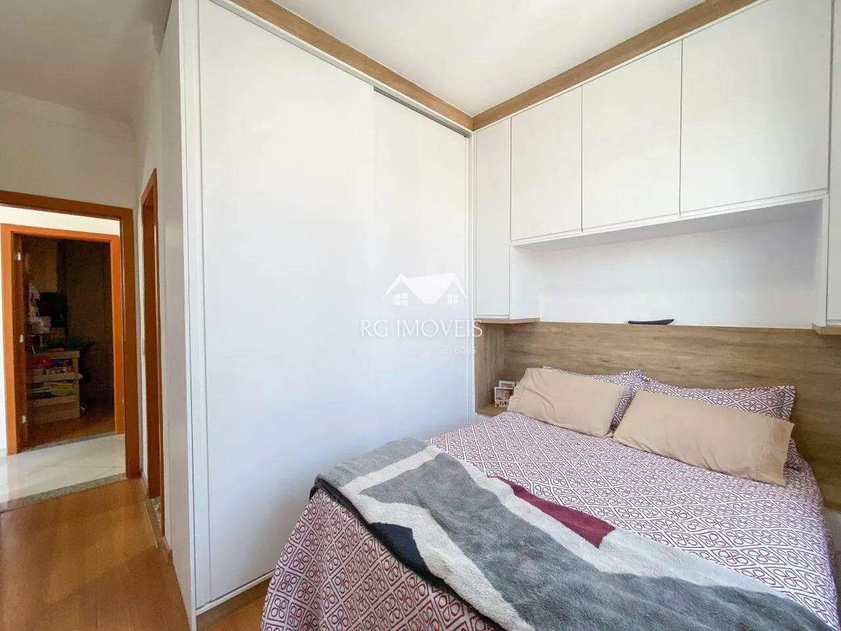 Apartamento, Miramar (barreiro), 2 Quartos, 2 Vagas, 1 Suíte