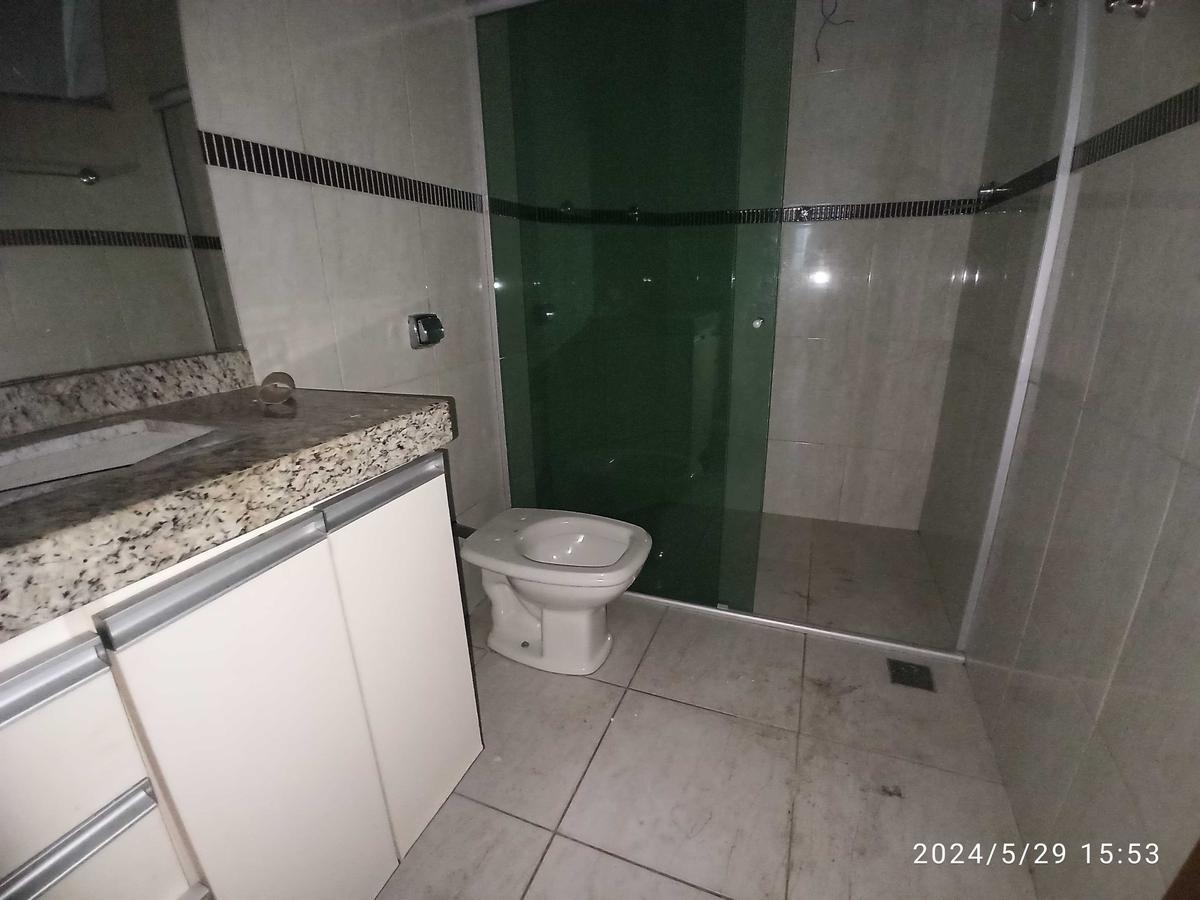 Casa, Santa Cruz, 3 Quartos, 2 Vagas, 1 Suíte
