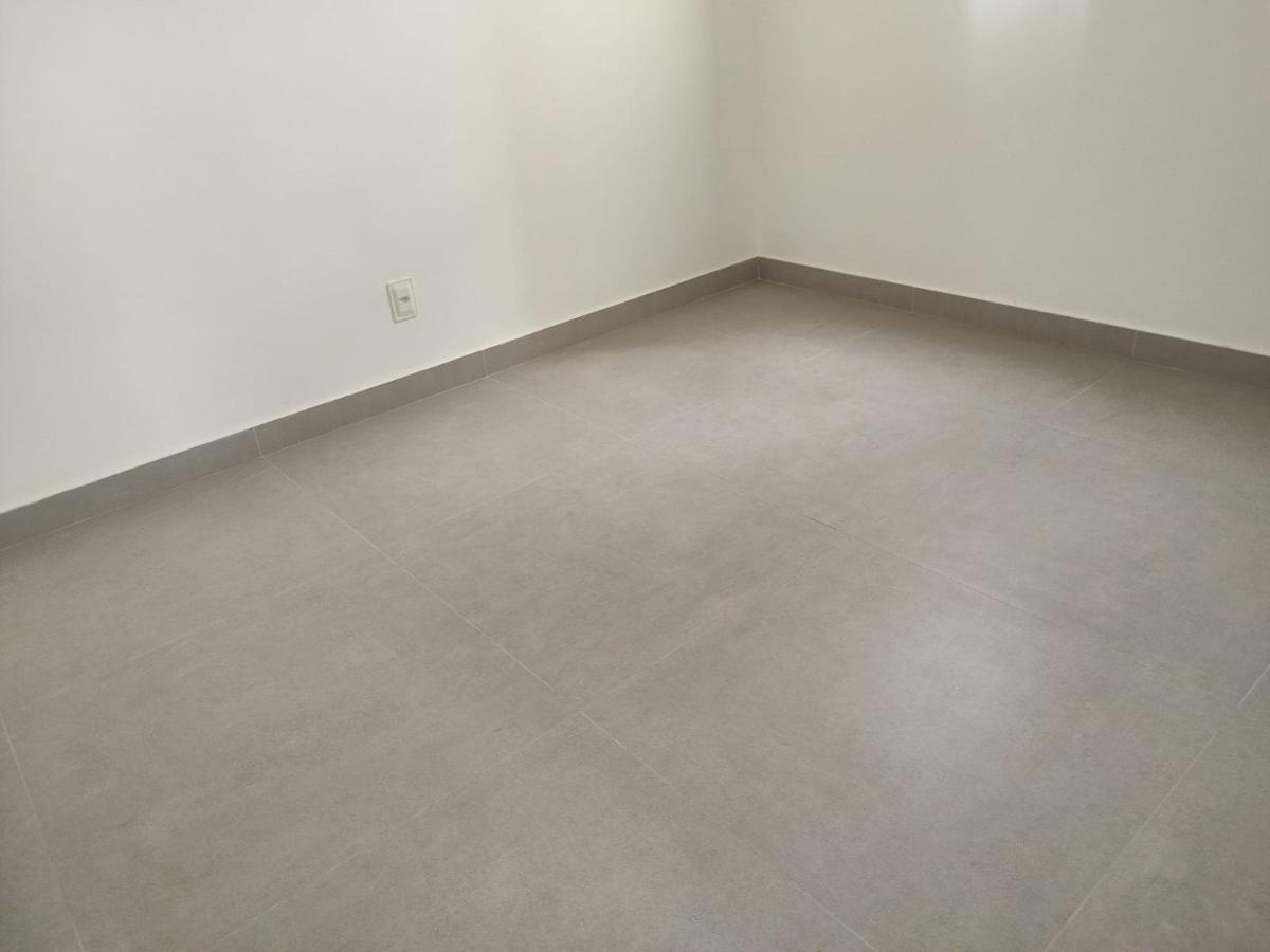 Apartamento, Sagrada Família, 2 Quartos, 2 Vagas, 1 Suíte