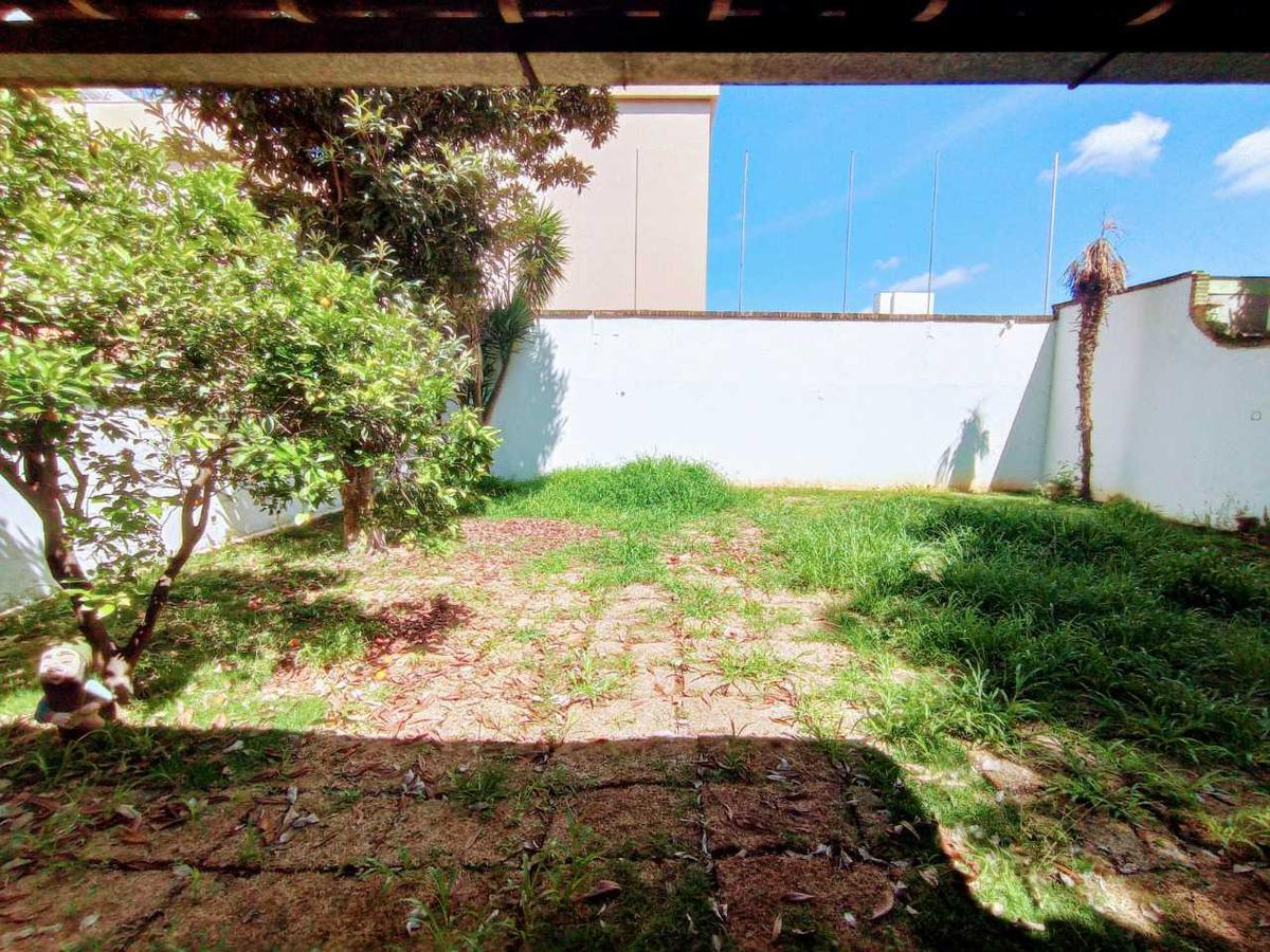 Casa, Castelo, 4 Quartos, 4 Vagas, 1 Suíte