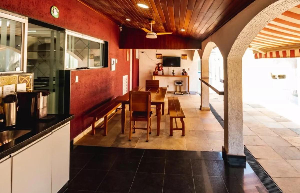 Casa, Bandeirantes (pampulha), 3 Quartos, 0 Vaga, 3 Suítes